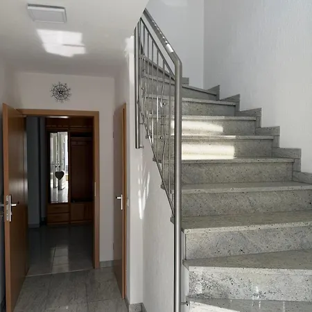 Balkon Oder Terrasse *